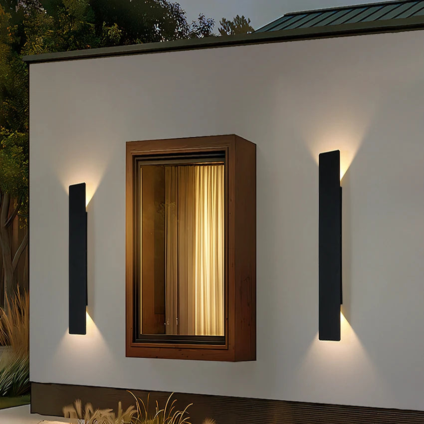 Outdoor LED up and down wall light